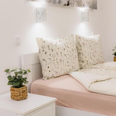 Guest House Lila Сомбор Екстер'єр фото
